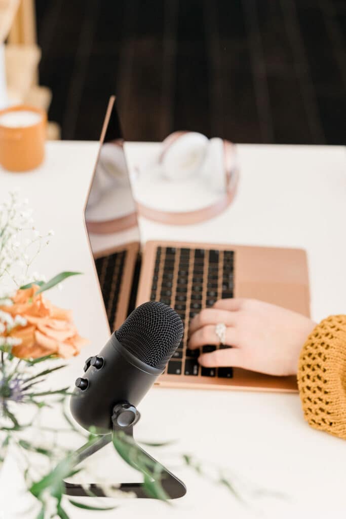 a picture of the best blogging tools for bloggers
